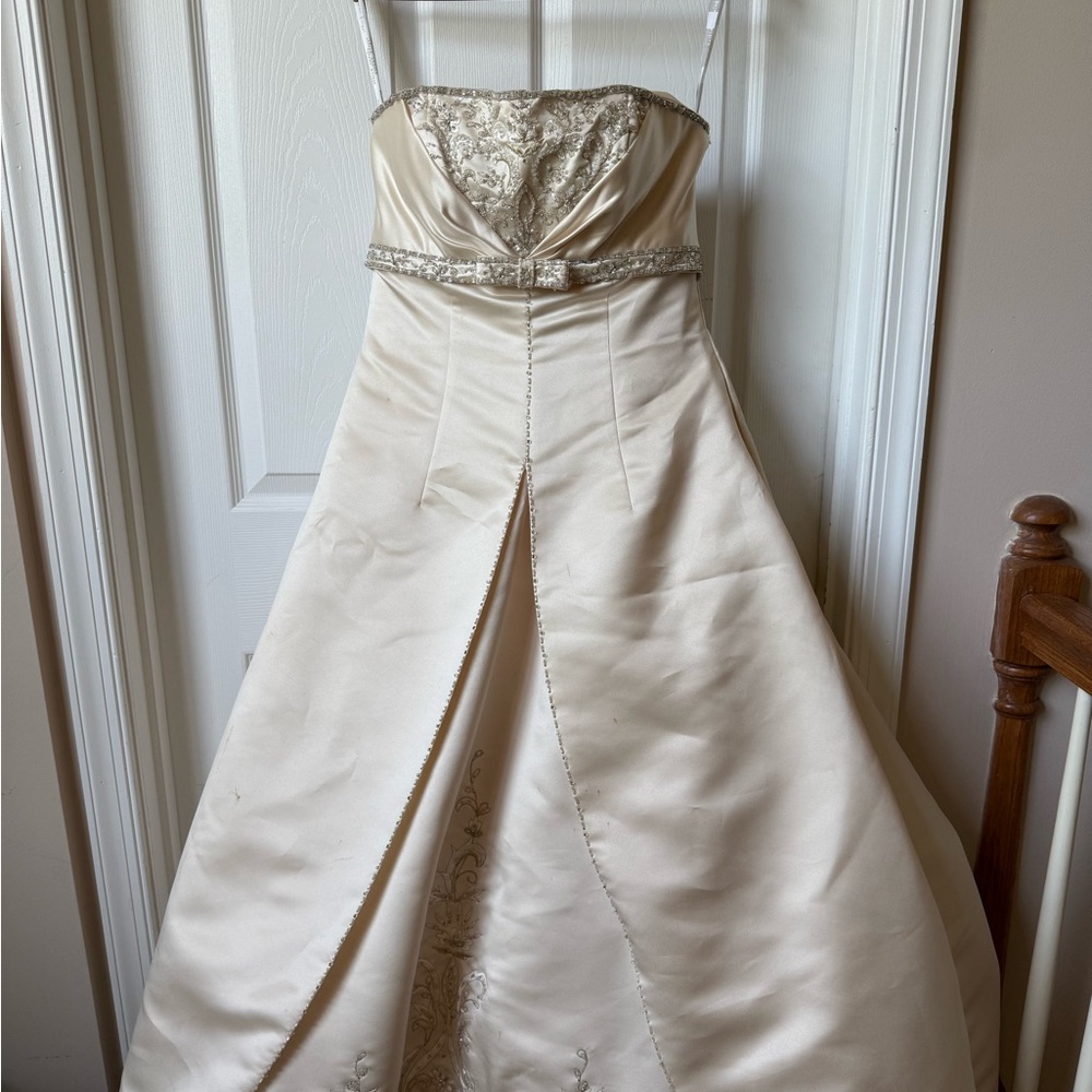 Alfred Angelo Cream Wedding Dress